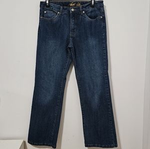 Bill Blass Size 6 Jeans
